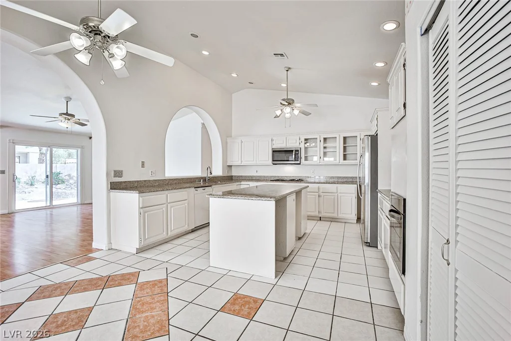 6970 Eldora, Las Vegas, NV 89117