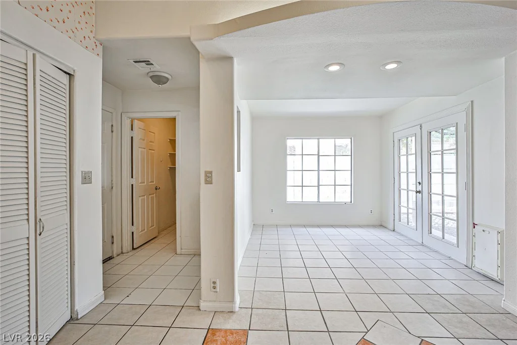 6970 Eldora, Las Vegas, NV 89117