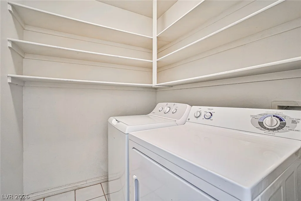 6970 Eldora, Las Vegas, NV 89117