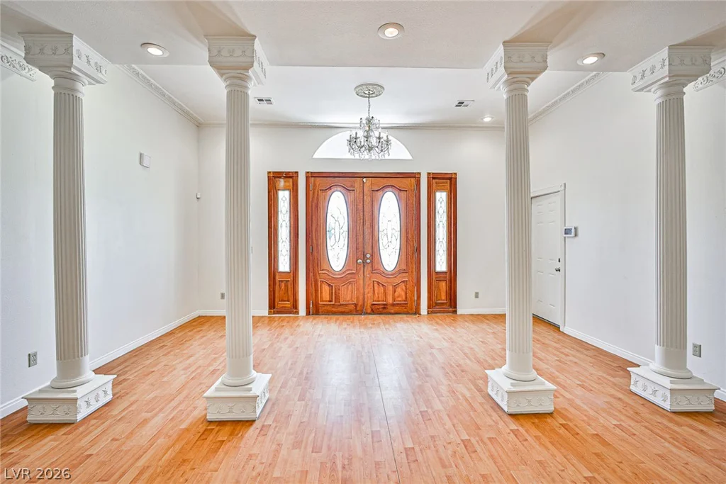 6970 Eldora, Las Vegas, NV 89117