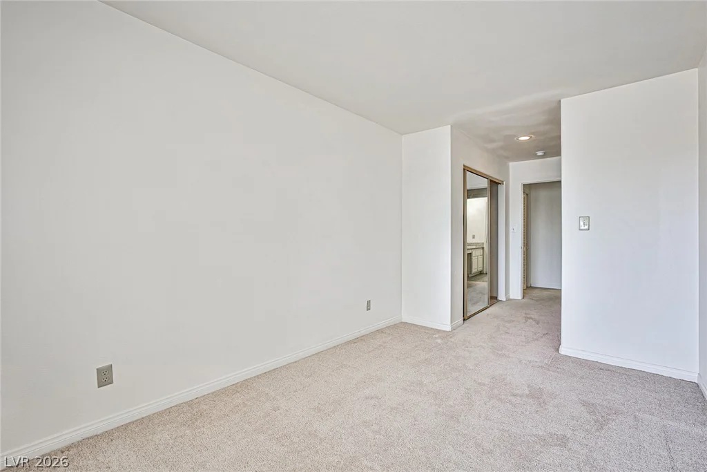 6970 Eldora, Las Vegas, NV 89117