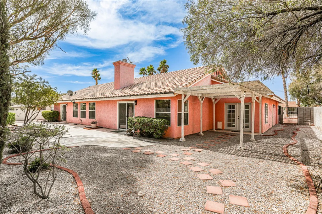 6970 Eldora, Las Vegas, NV 89117