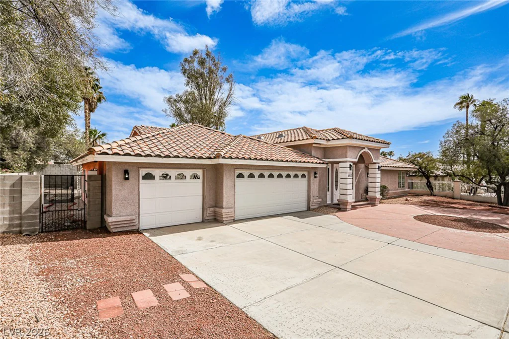 6970 Eldora, Las Vegas, NV 89117