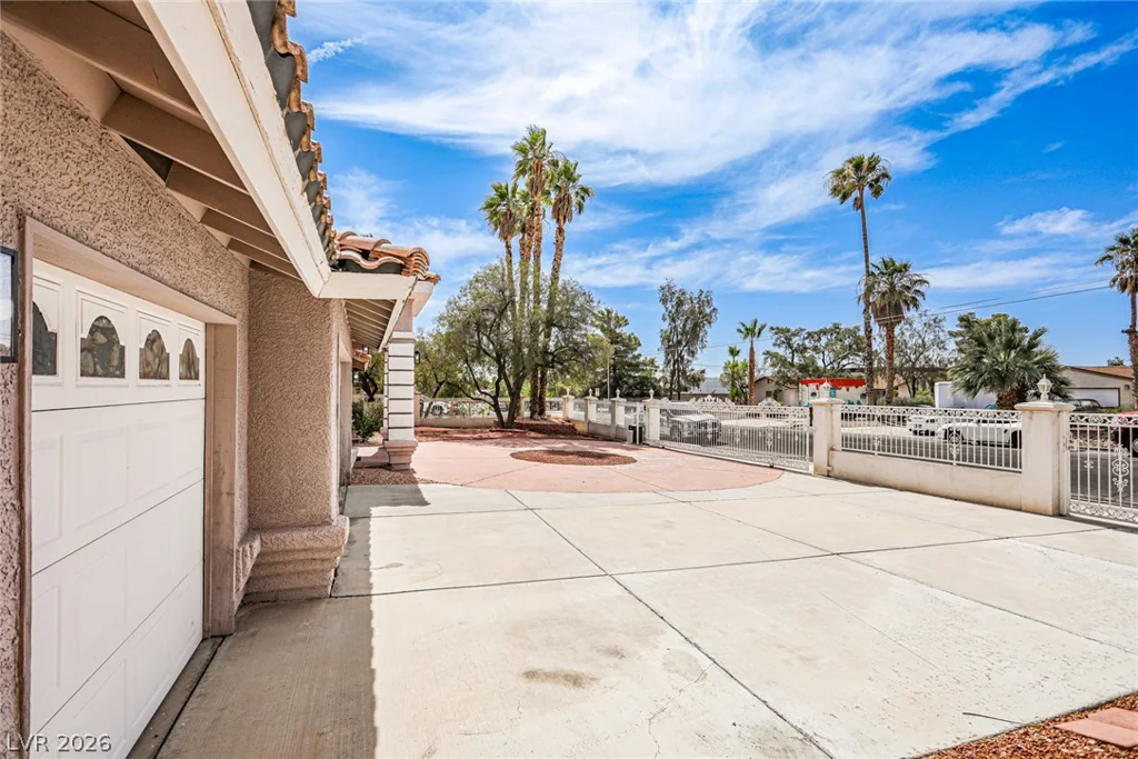 6970 Eldora, Las Vegas, NV 89117