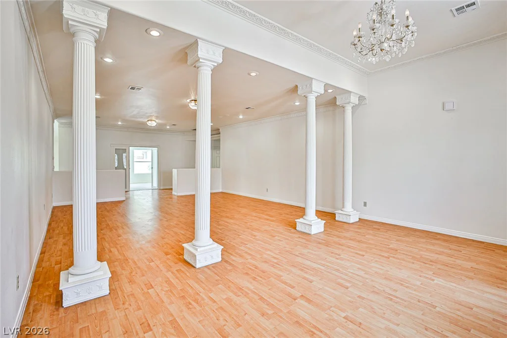 6970 Eldora, Las Vegas, NV 89117