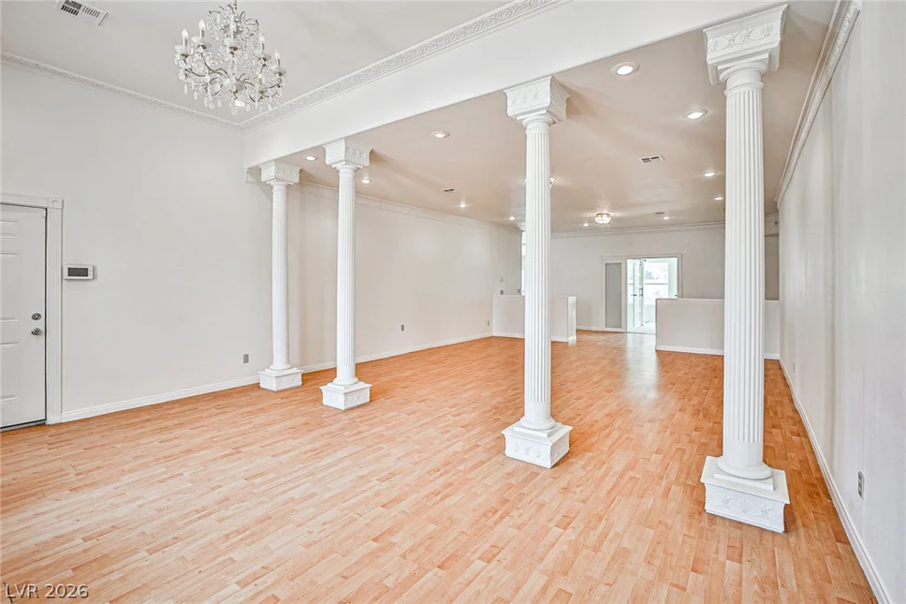 6970 Eldora, Las Vegas, NV 89117