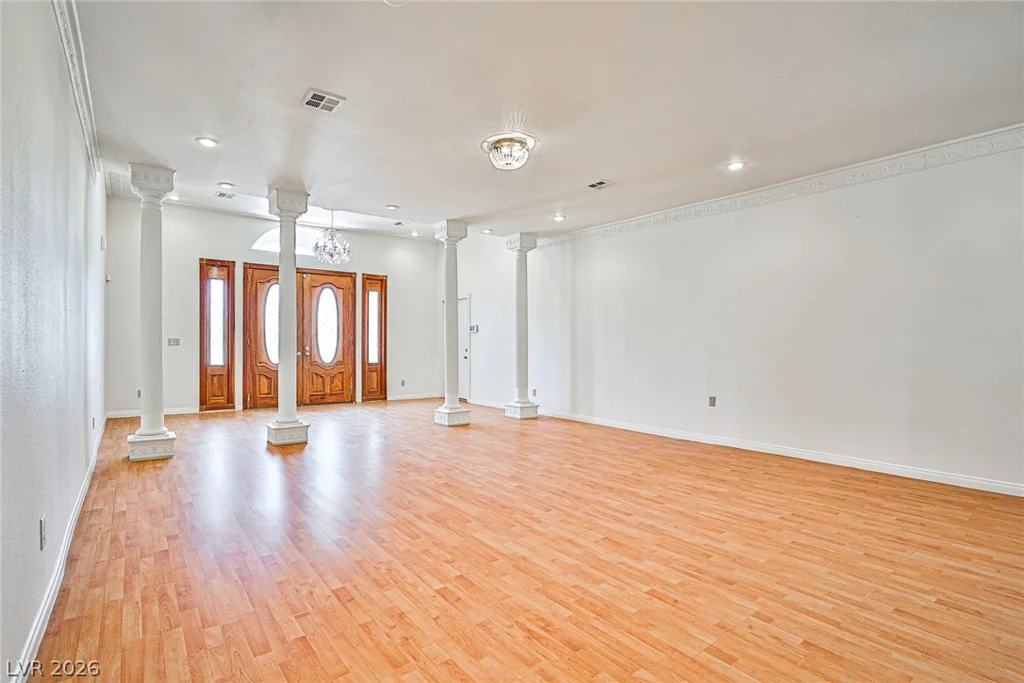 6970 Eldora, Las Vegas, NV 89117
