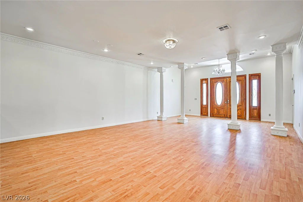 6970 Eldora, Las Vegas, NV 89117