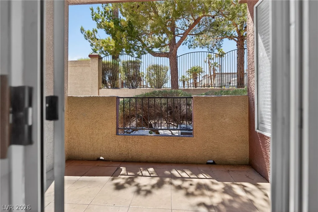 4400 Jones, Las Vegas, NV 89103
