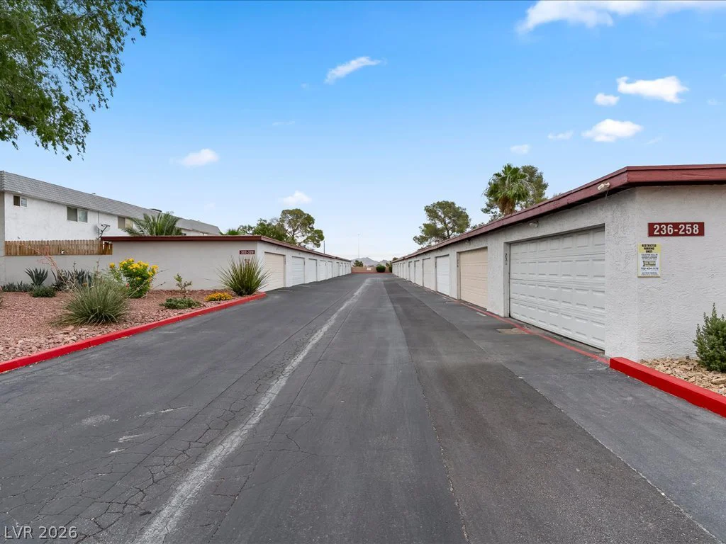 310 Greenbriar Townhouse, Las Vegas, NV 89121