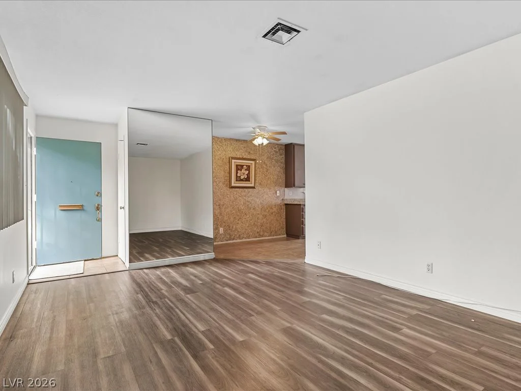 310 Greenbriar Townhouse, Las Vegas, NV 89121