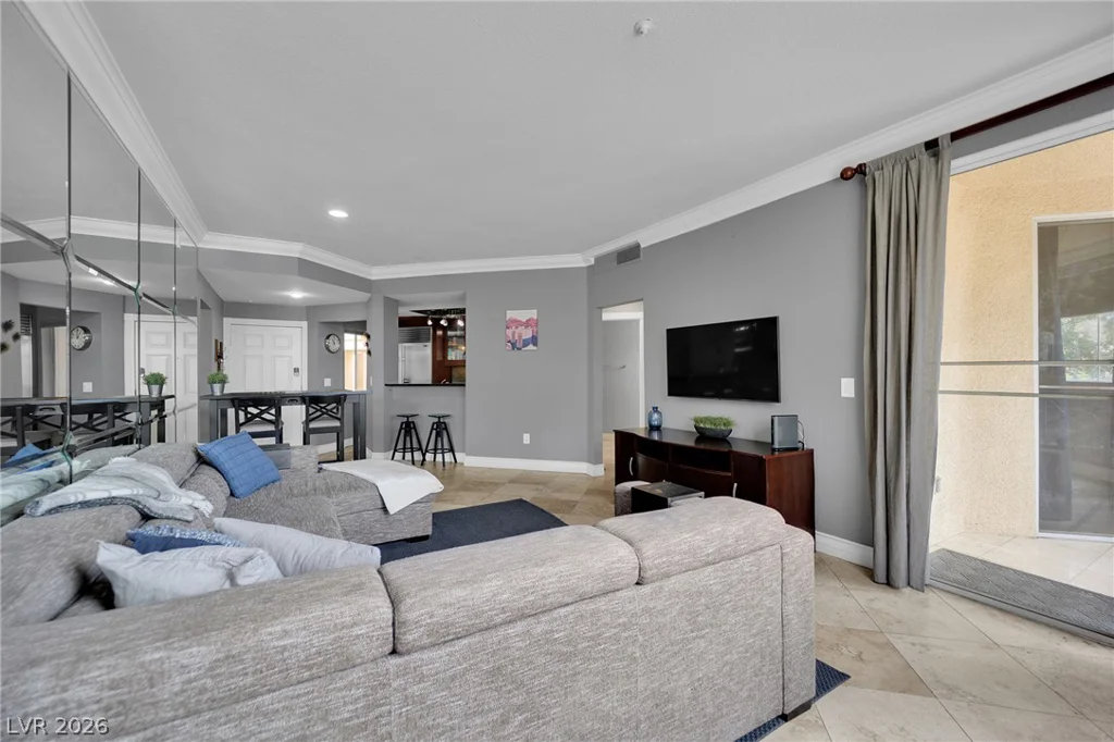 220 Flamingo, Las Vegas, NV 89169