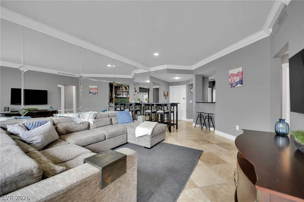 220 Flamingo, Las Vegas, NV 89169