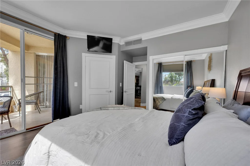 220 Flamingo, Las Vegas, NV 89169
