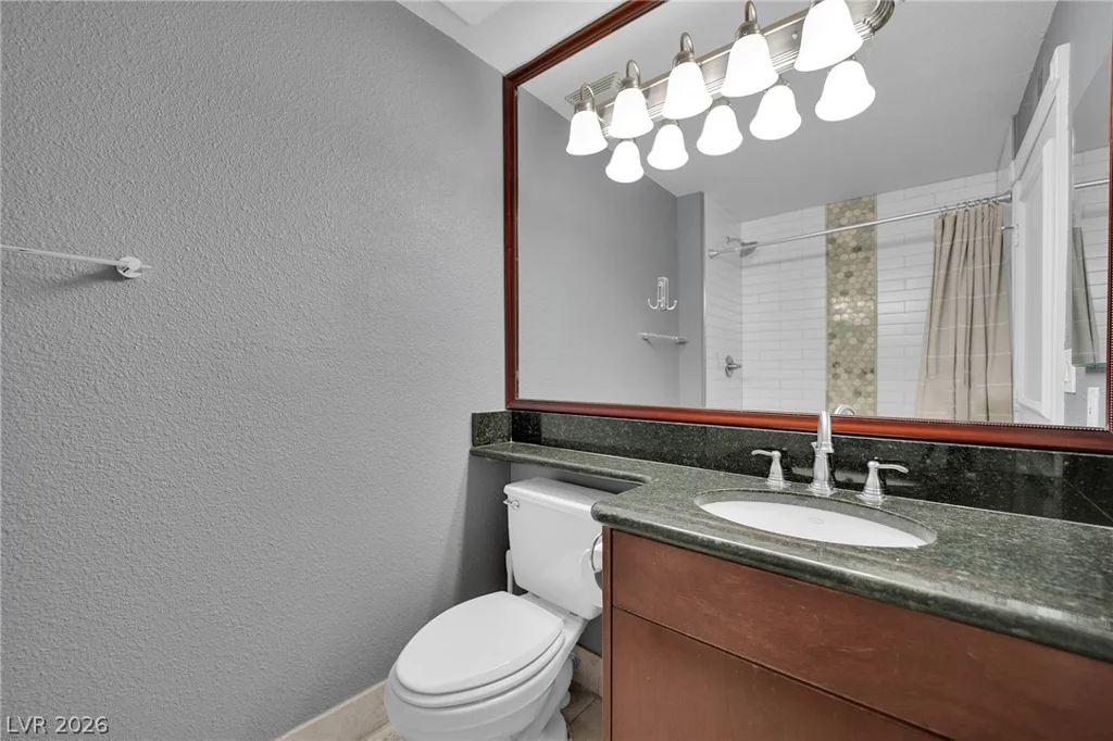 220 Flamingo, Las Vegas, NV 89169