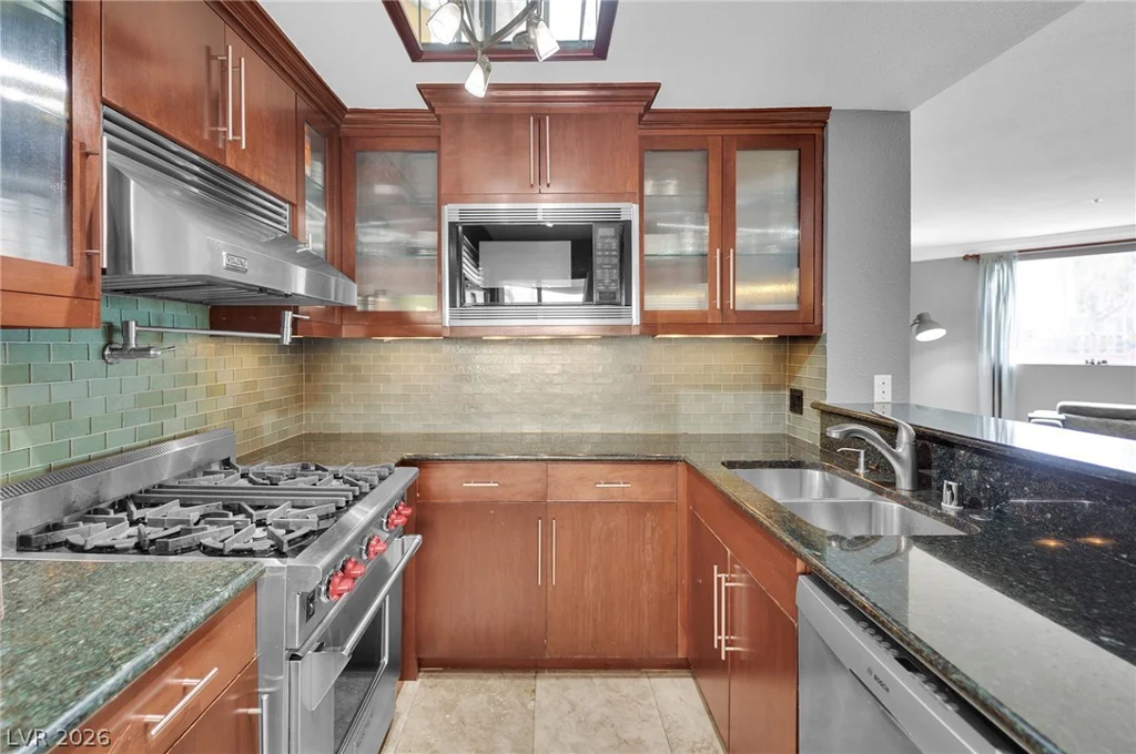 220 Flamingo, Las Vegas, NV 89169