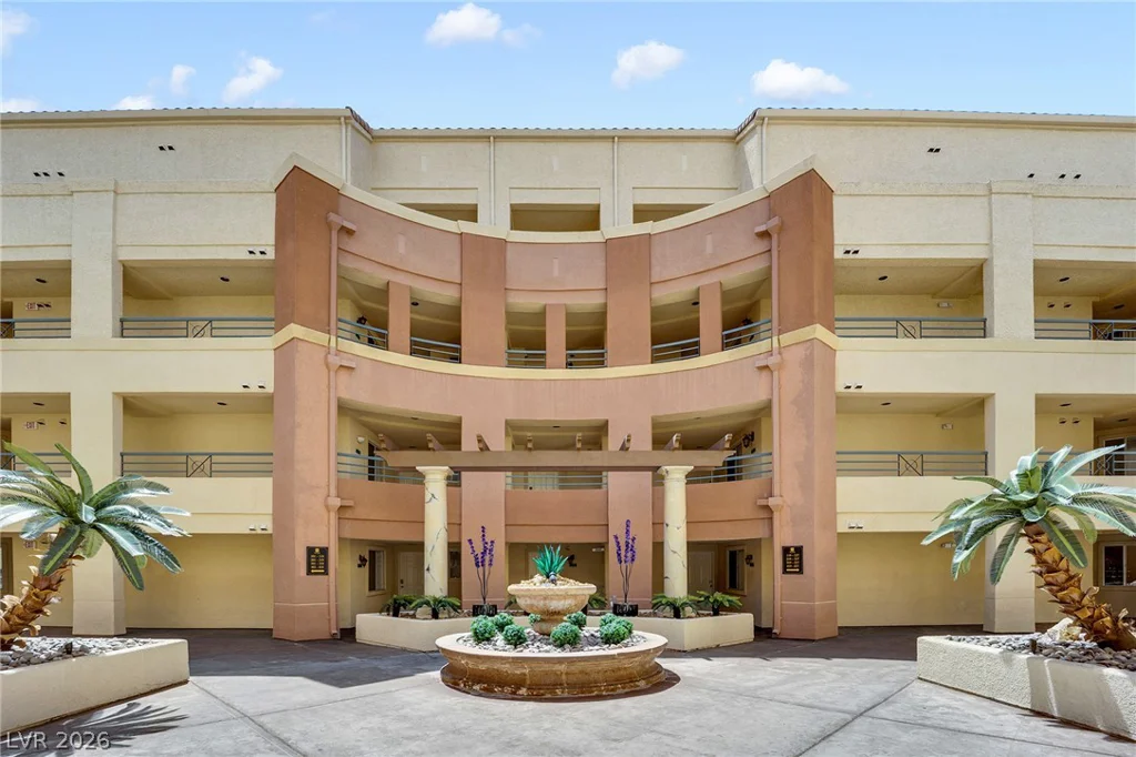220 Flamingo, Las Vegas, NV 89169