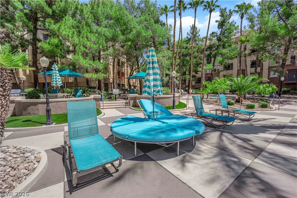 220 Flamingo, Las Vegas, NV 89169