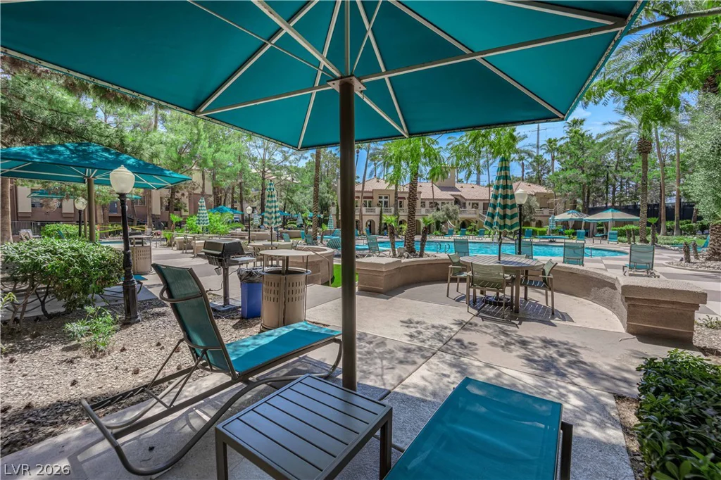 220 Flamingo, Las Vegas, NV 89169