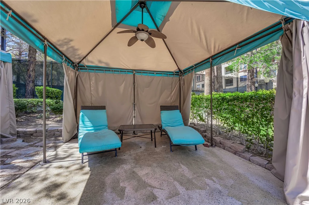 220 Flamingo, Las Vegas, NV 89169