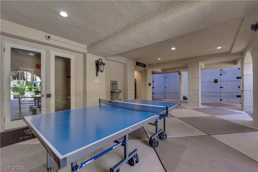 220 Flamingo, Las Vegas, NV 89169