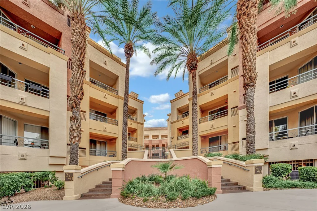 220 Flamingo, Las Vegas, NV 89169