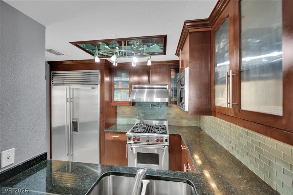 220 Flamingo, Las Vegas, NV 89169