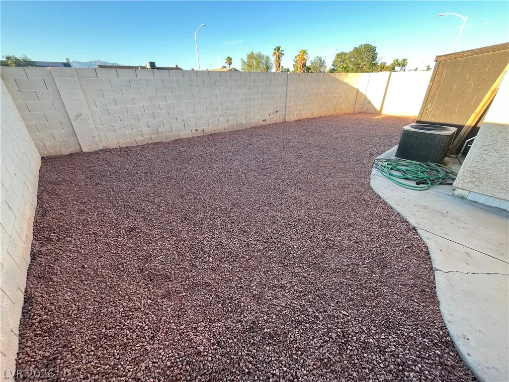 6412 Pearcrest, Las Vegas, NV 89108