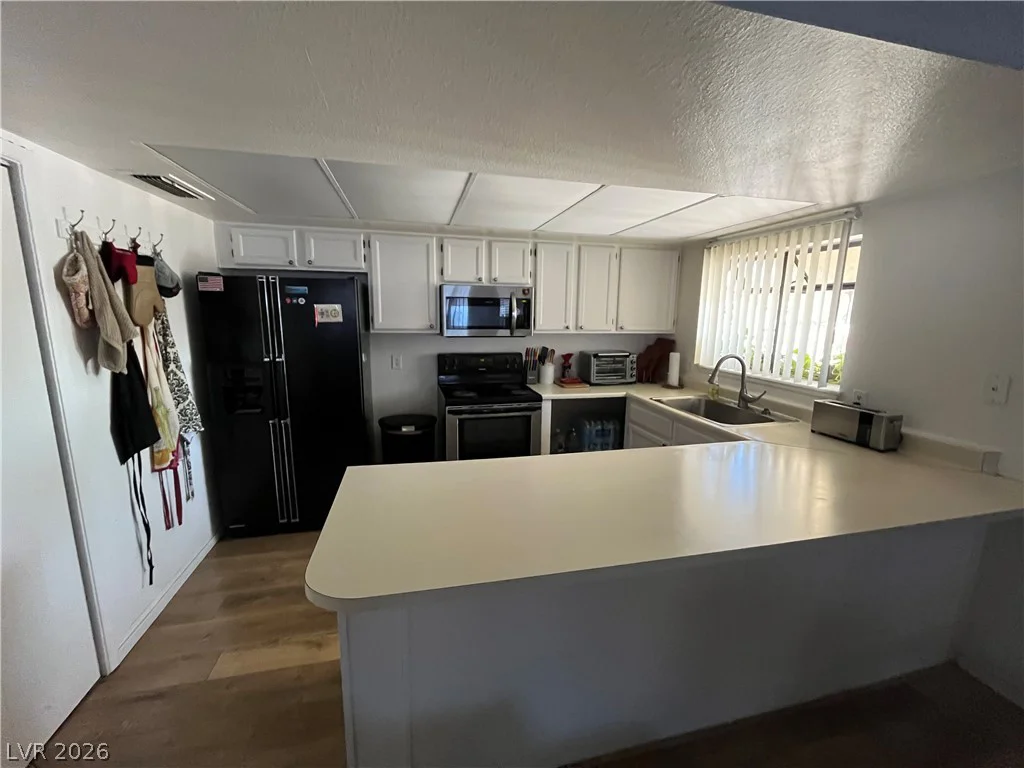 6412 Pearcrest, Las Vegas, NV 89108