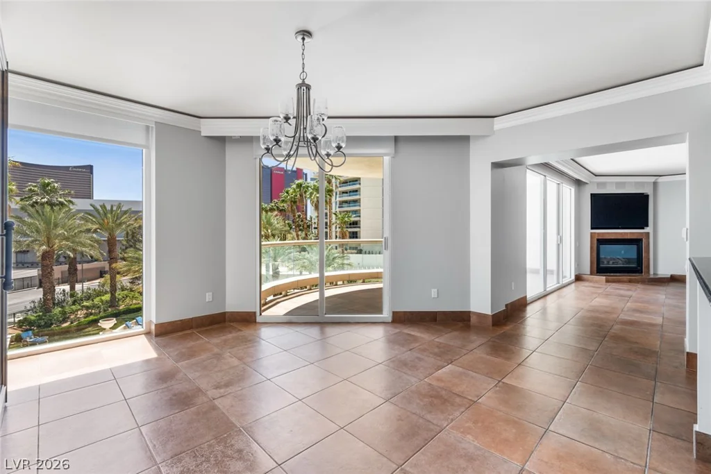 2857 Paradise, Las Vegas, NV 89109