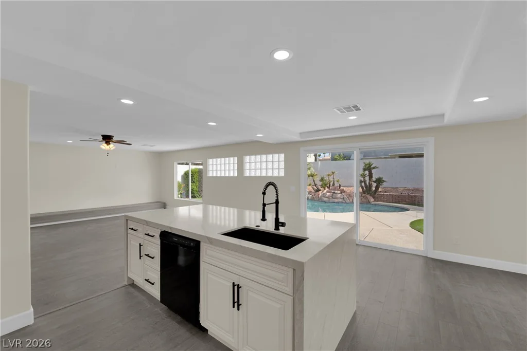 8300 Antler Ridge, Las Vegas, NV 89149