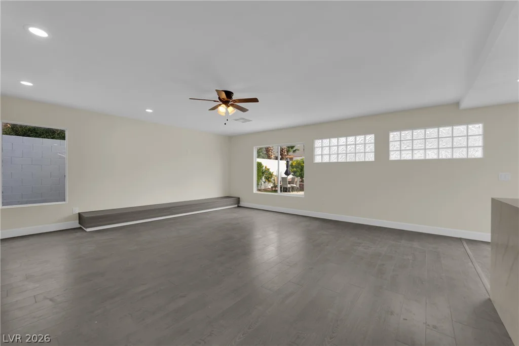8300 Antler Ridge, Las Vegas, NV 89149
