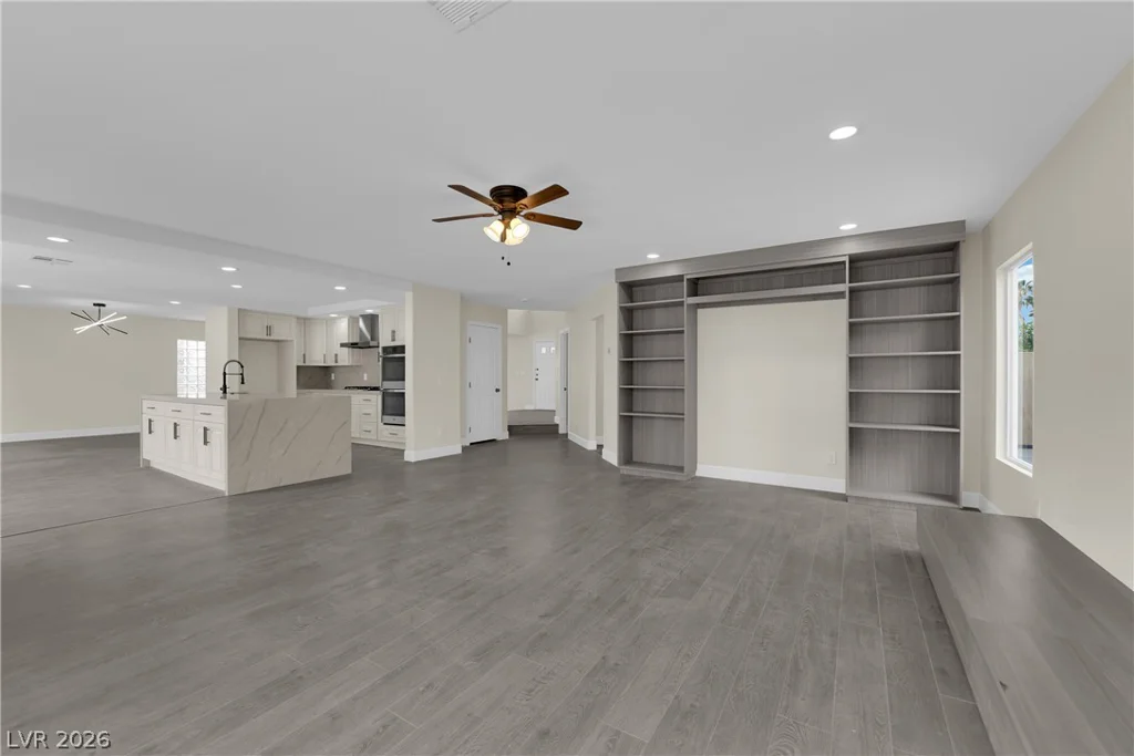 8300 Antler Ridge, Las Vegas, NV 89149