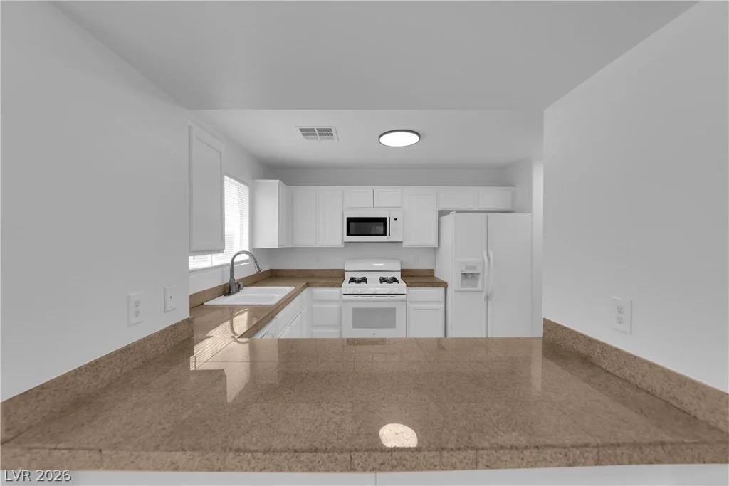 6976 Smiling Cloud, Henderson, NV 89011