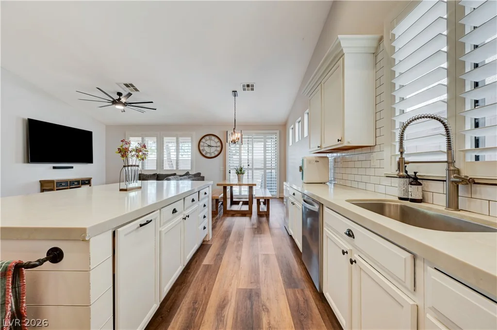 11217 Newbury Hills, Las Vegas, NV 89138