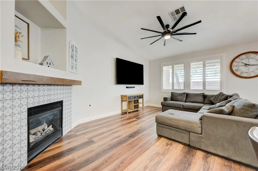 11217 Newbury Hills, Las Vegas, NV 89138