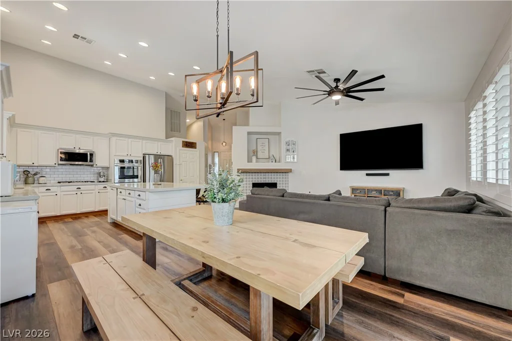11217 Newbury Hills, Las Vegas, NV 89138