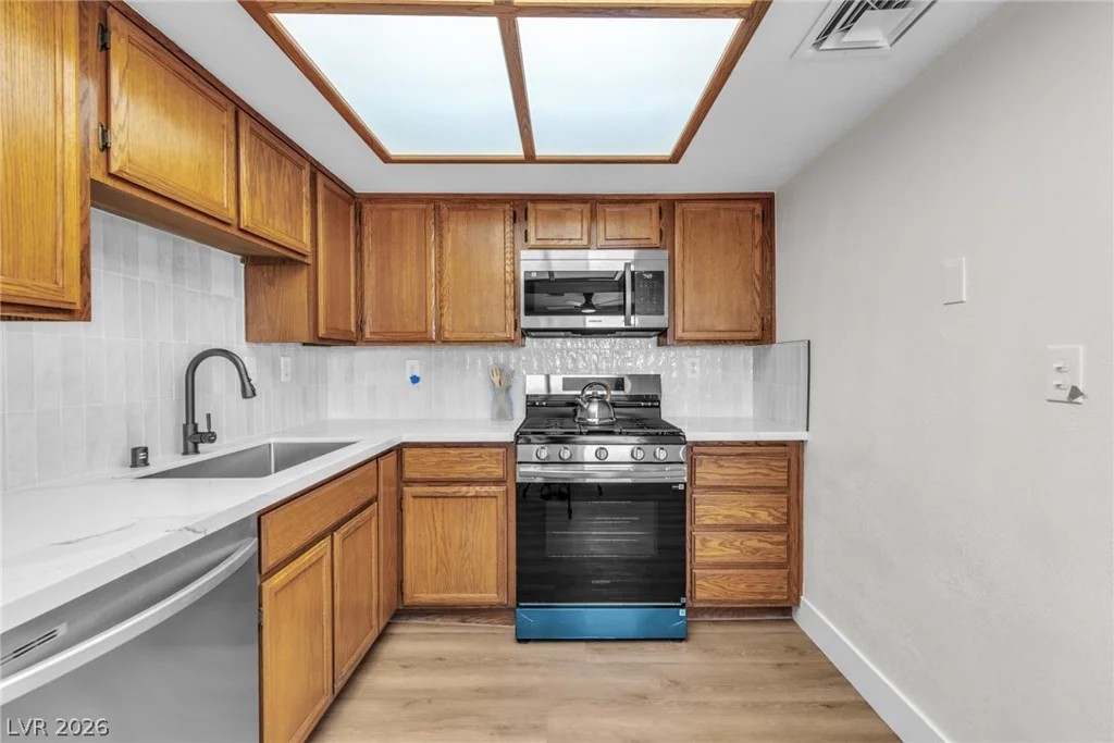 3924 Delos, Las Vegas, NV 89103