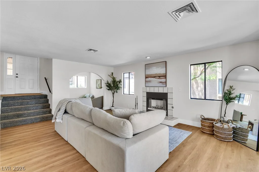 3924 Delos, Las Vegas, NV 89103