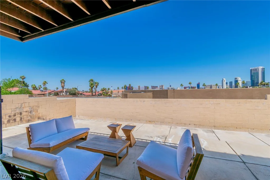3924 Delos, Las Vegas, NV 89103
