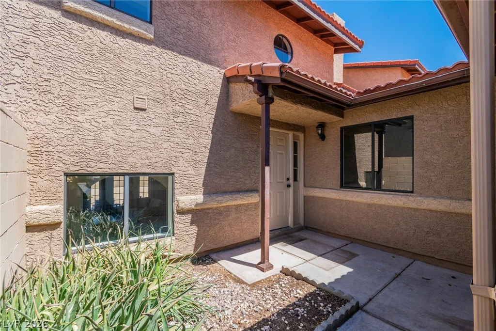 3924 Delos, Las Vegas, NV 89103