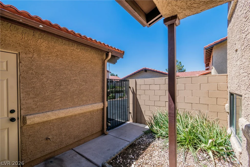 3924 Delos, Las Vegas, NV 89103