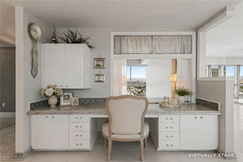 4471 Dean Martin, Las Vegas, NV 89103