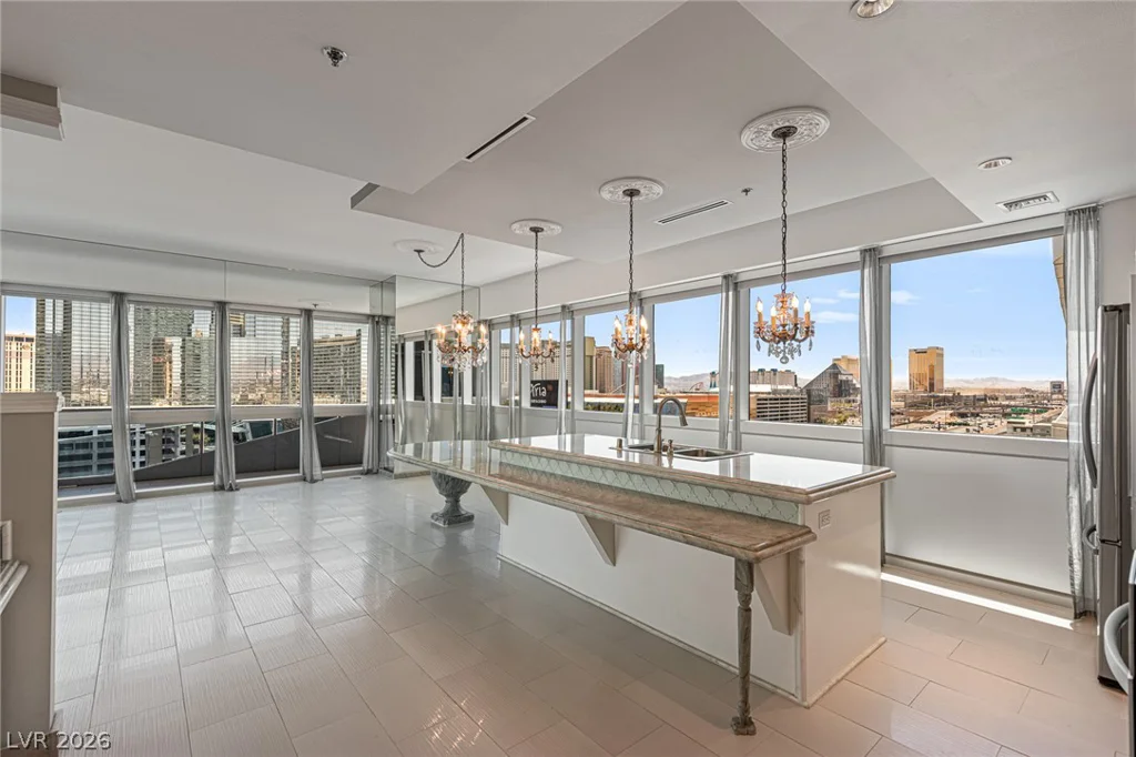 4471 Dean Martin, Las Vegas, NV 89103