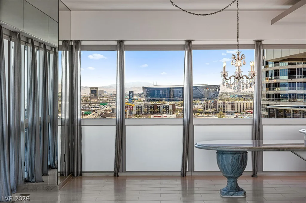 4471 Dean Martin, Las Vegas, NV 89103