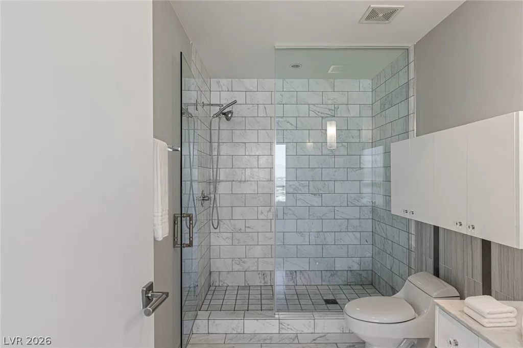 4471 Dean Martin, Las Vegas, NV 89103