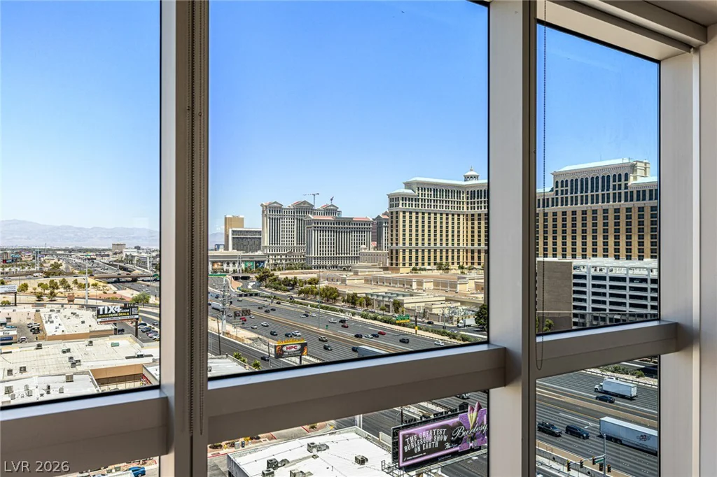 4471 Dean Martin, Las Vegas, NV 89103