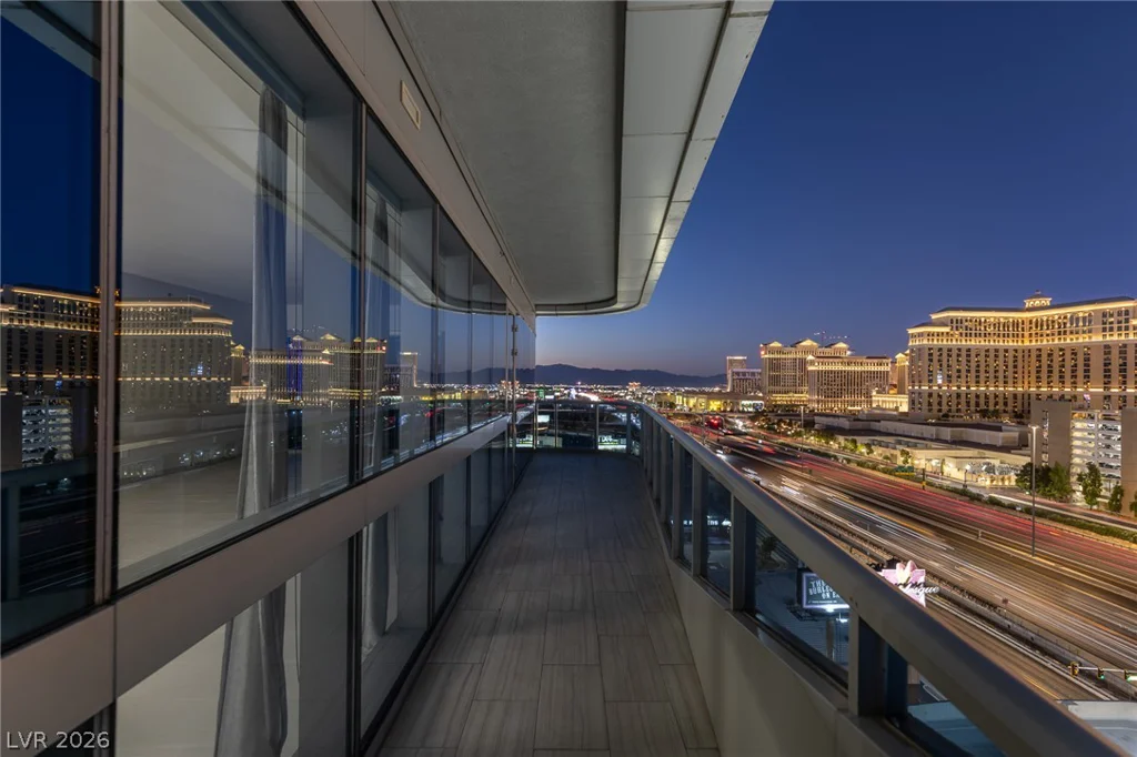 4471 Dean Martin, Las Vegas, NV 89103
