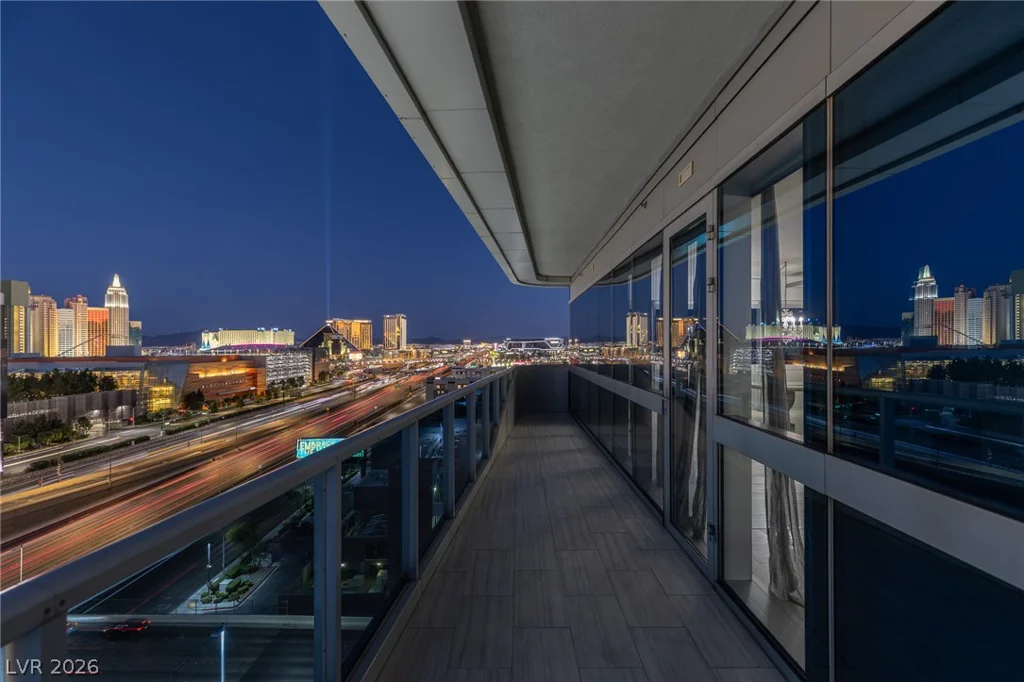 4471 Dean Martin, Las Vegas, NV 89103