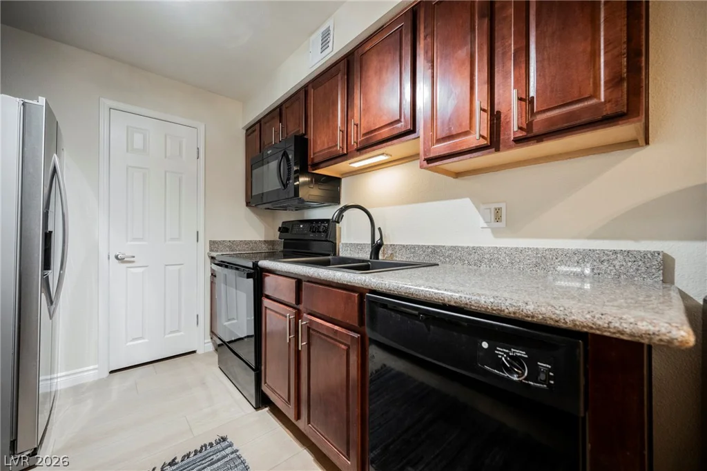 2451 Rainbow, Las Vegas, NV 89108